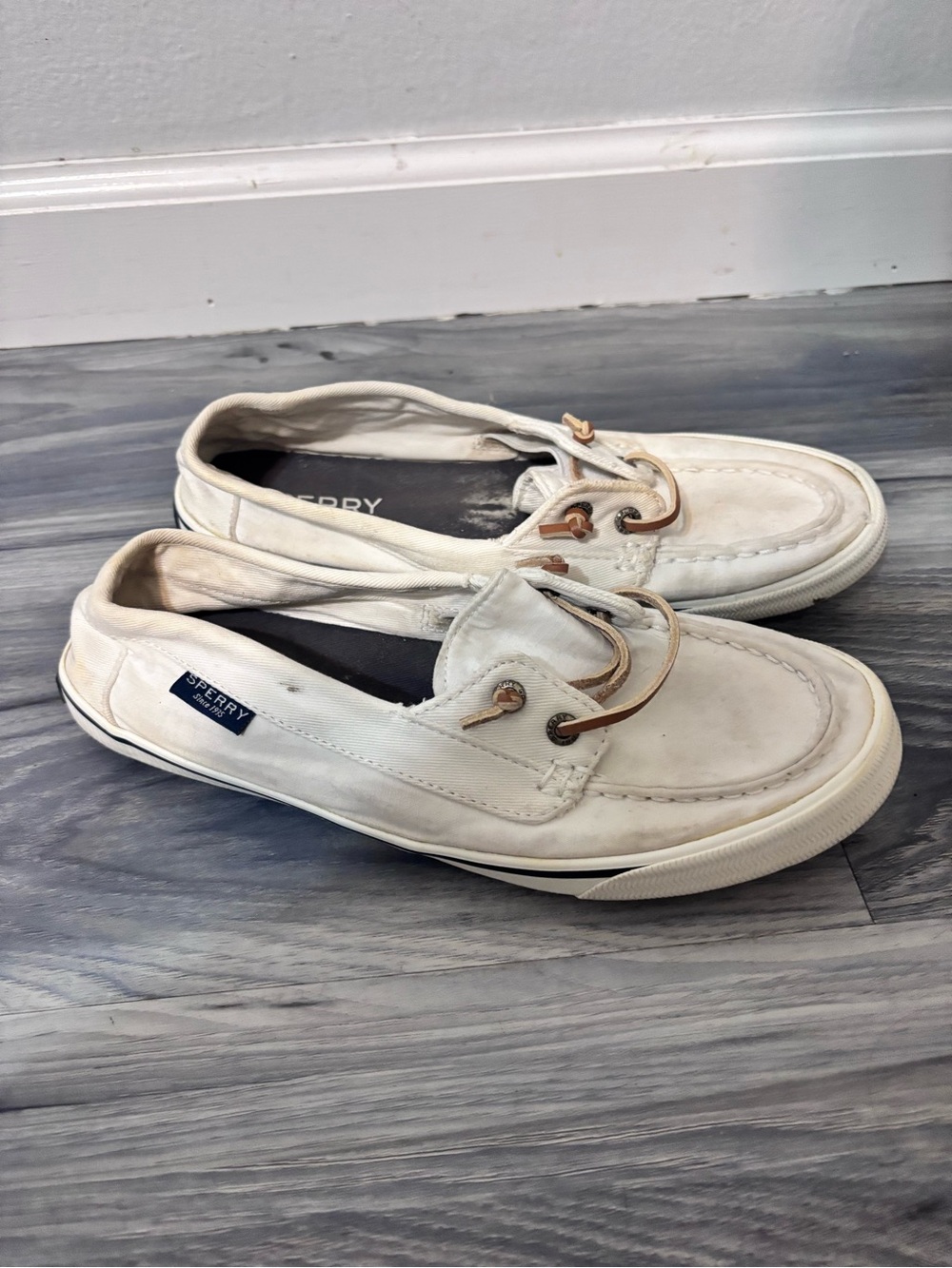 Sperry Men’s Off-White Canvas Boat Shoes with Tan Laces